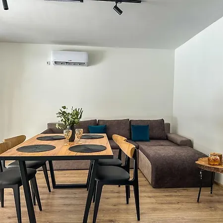 Kalynove Apartment Verkhniy Yasenov